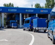Сотрудники НЦБК задержали водителя автобуса, перевозившего посылки из Москвы в Кишинев. В чем его подозревают?