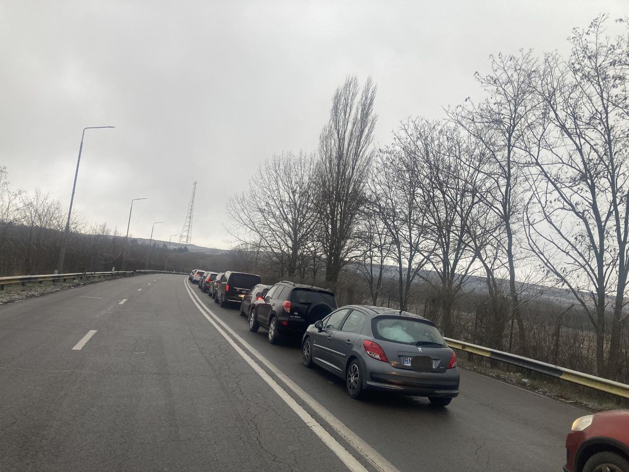 На границе Молдовы и Румынии образовались очереди. Рекомендации пограничников
