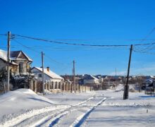 В пяти населенных пунктах все еще нет электричества. В Молдове продолжают устранять последствия непогоды