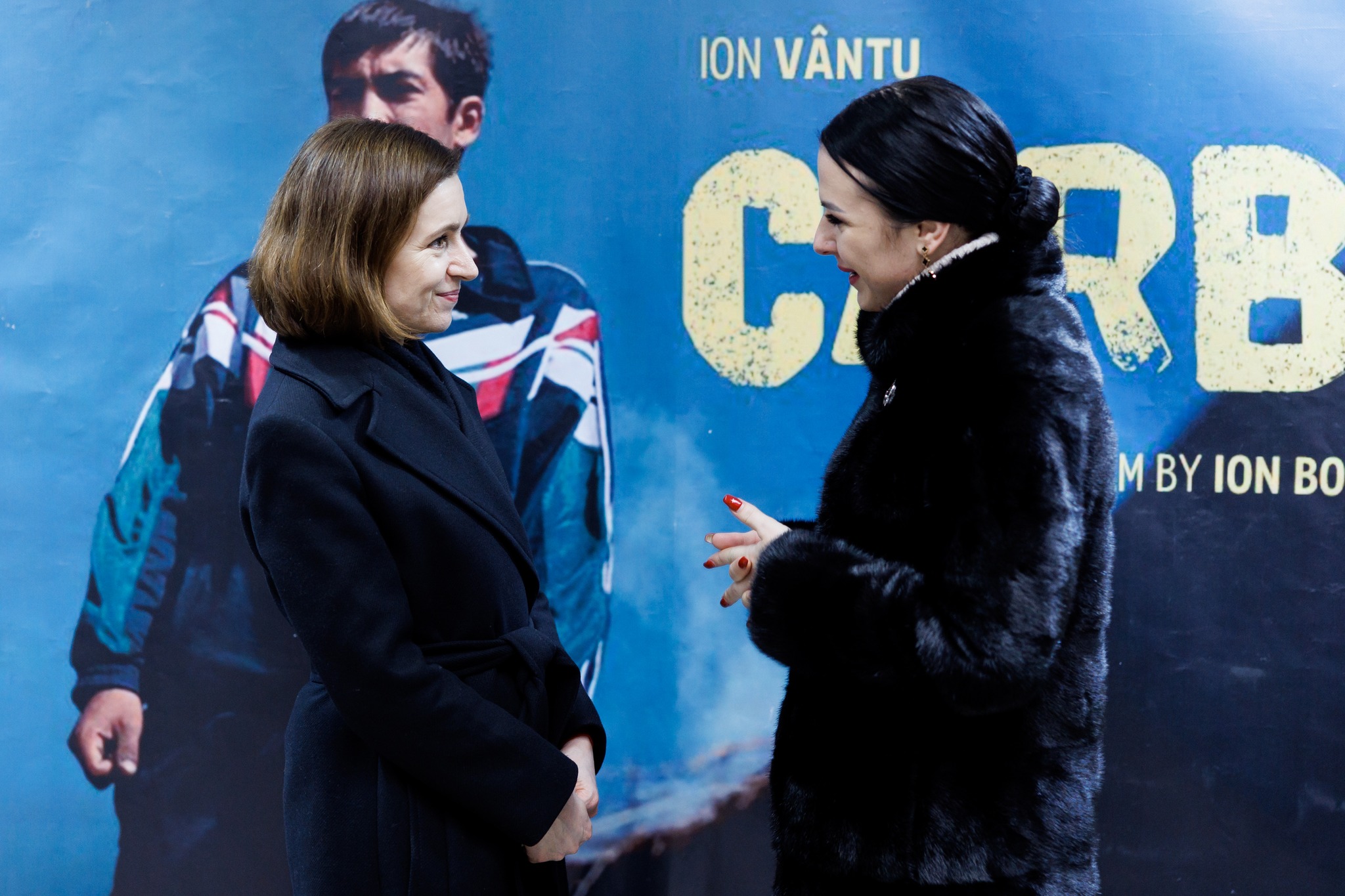 FOTO Maia Sandu, însoțită de mama sa, a fost la proiecția filmului Carbon de la Fălești: „Să prețuim și să încurajăm talentul”