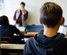 В Молдове могут ввести наказания для учеников за неуважительное отношение к преподавателям. Что им грозит?