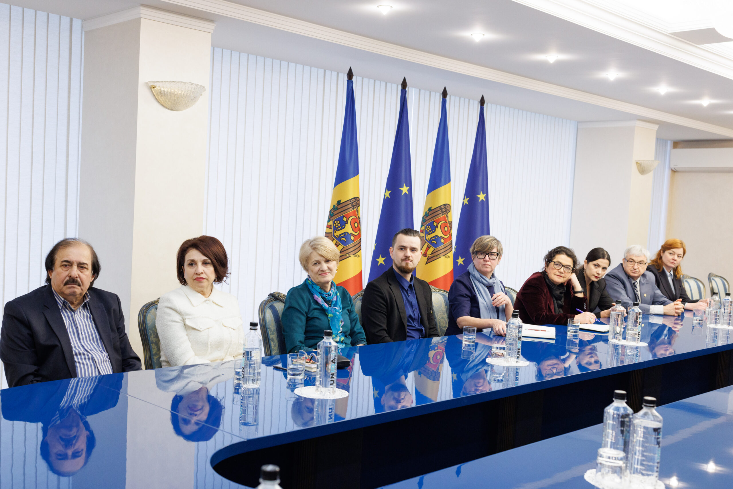 (ФОТО) Майя Санду обсудила с деятелями культуры референдум о вступлении Молдовы в ЕС