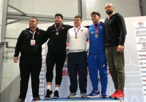 Легкоатлет из Молдовы Александр Мазур стал чемпионом Балканских игр среди молодежи. Он установил национальный рекорд