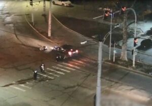 В Кишиневе автомобиль сбил двоих человек на пешеходном переходе
