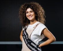O femeie de 39 de ani, născută în Iran, a câștigat concursul Miss Germania: este mama a doi copii