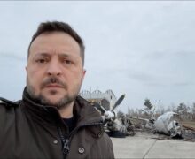(ВИДЕО) «Может не выдержать металл, но не украинцы». Обращение Владимира Зеленского по случаю второй годовщины войны