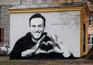 NM Espresso: о смерти Навального, жалобе судей на Речана и о предложении правительства фермерам