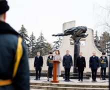 (ВИДЕО) «Народ Молдовы как никогда ценит мир и свободу». Майя Санду почтила память погибших в приднестровском конфликте