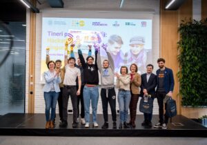 O echipă de tineri din Moldova a câștigat 15,000 USD pentru dezvoltarea unei aplicații în sprijinul vârstnicilor singuratici