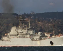Украина сообщила о поражении российских десантных кораблей «Ямал» и «Азов» во время атаки на Севастополь