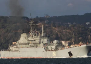 Украина сообщила о поражении российских десантных кораблей «Ямал» и «Азов» во время атаки на Севастополь