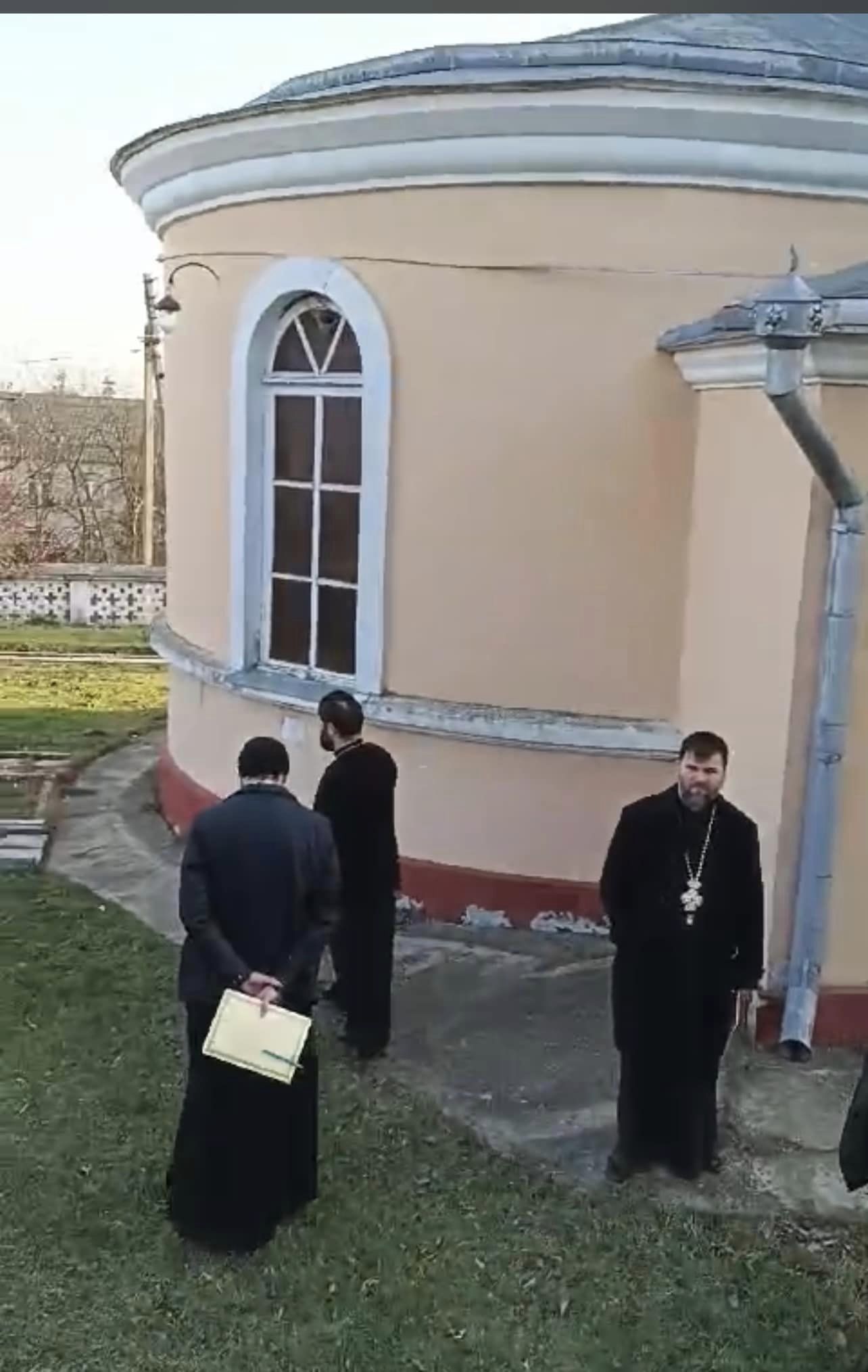 Scandal la Orhei, după ce un preot s-a plâns la Procuratură că i se fură biserica: „Românii sunt fasciști, iar Mitropolia Basarabiei - necanonică”