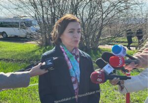 VIDEO Maia Sandu a ajuns în Găgăuzia. Șor a scos oamenii la protest de-a lungul traseului: „Afară!”