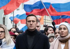 VIDEO „Nu știu cum să trăiesc fără tine”. Primul mesaj al Iuliei Navalnaia, după ce opozantul rus a fost înmormântat