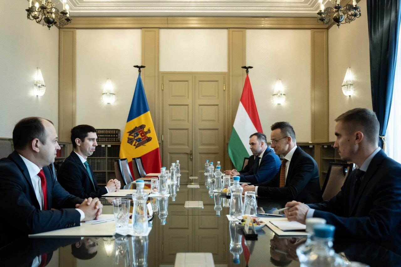 Ungaria va împărtăși Moldovei experiența sa în privința aderării la UE. Popșoi și Szijjarto au semnat un document la Budapesta