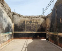 (ФОТО) «Это одно из самых поразительных открытий». В Помпеях нашли банкетный зал с фресками на тему Троянской войны