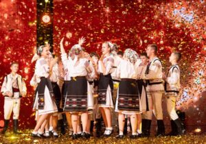 VIDEO Hecenii din Moldova, primul ansamblu de dans popular din istoria „Românii au talent” care a luat Golden Buzz-ul