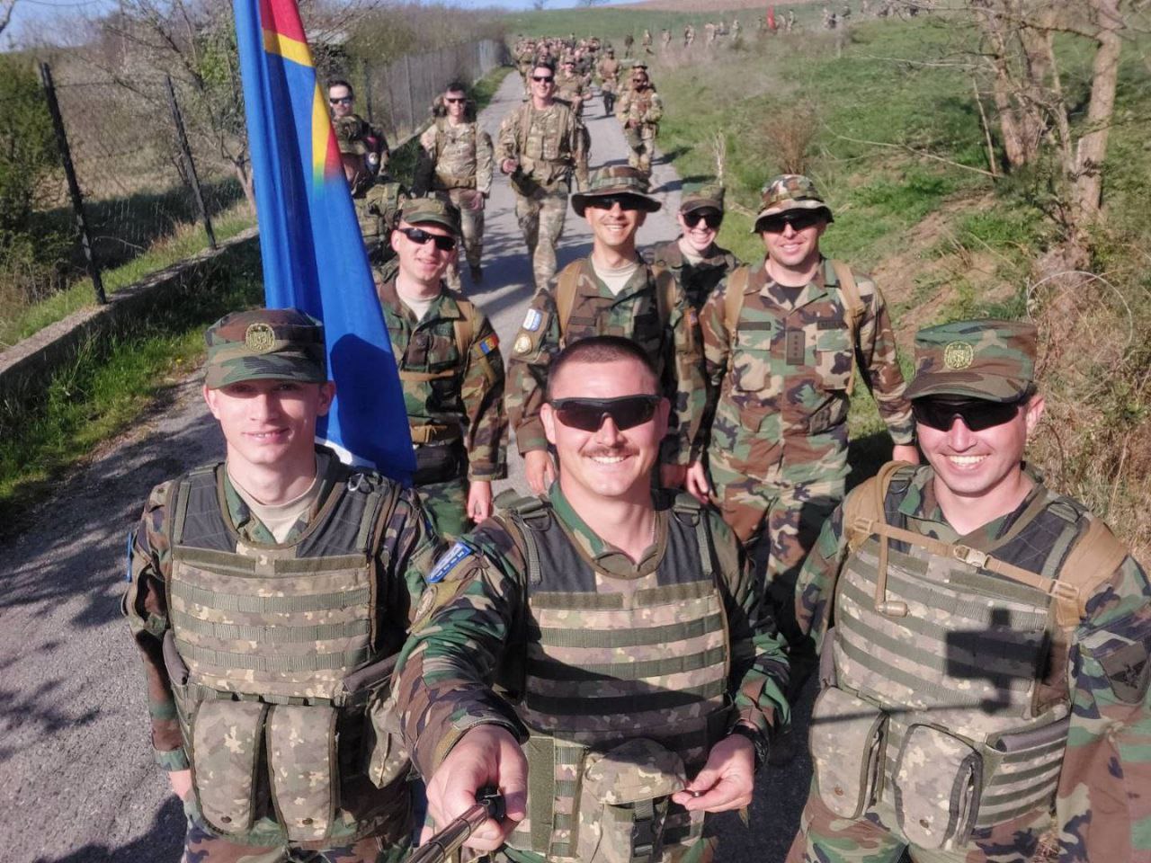 (ФОТО) Молдавские миротворцы в Косово приняли участие в благотворительном марафоне