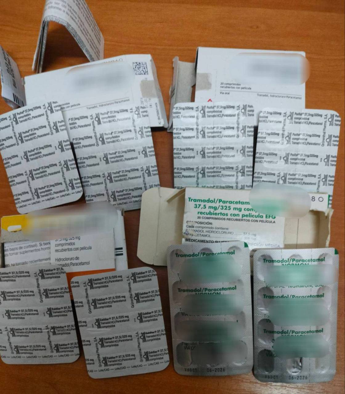 Colet cu pastile psihotrope din Spania, trimis prin poștă în Moldova. Cui era destinat