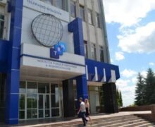 Споры о языке, деньги и оппозиция. Общественная компания Teleradio-Moldova отчиталась в парламенте о работе