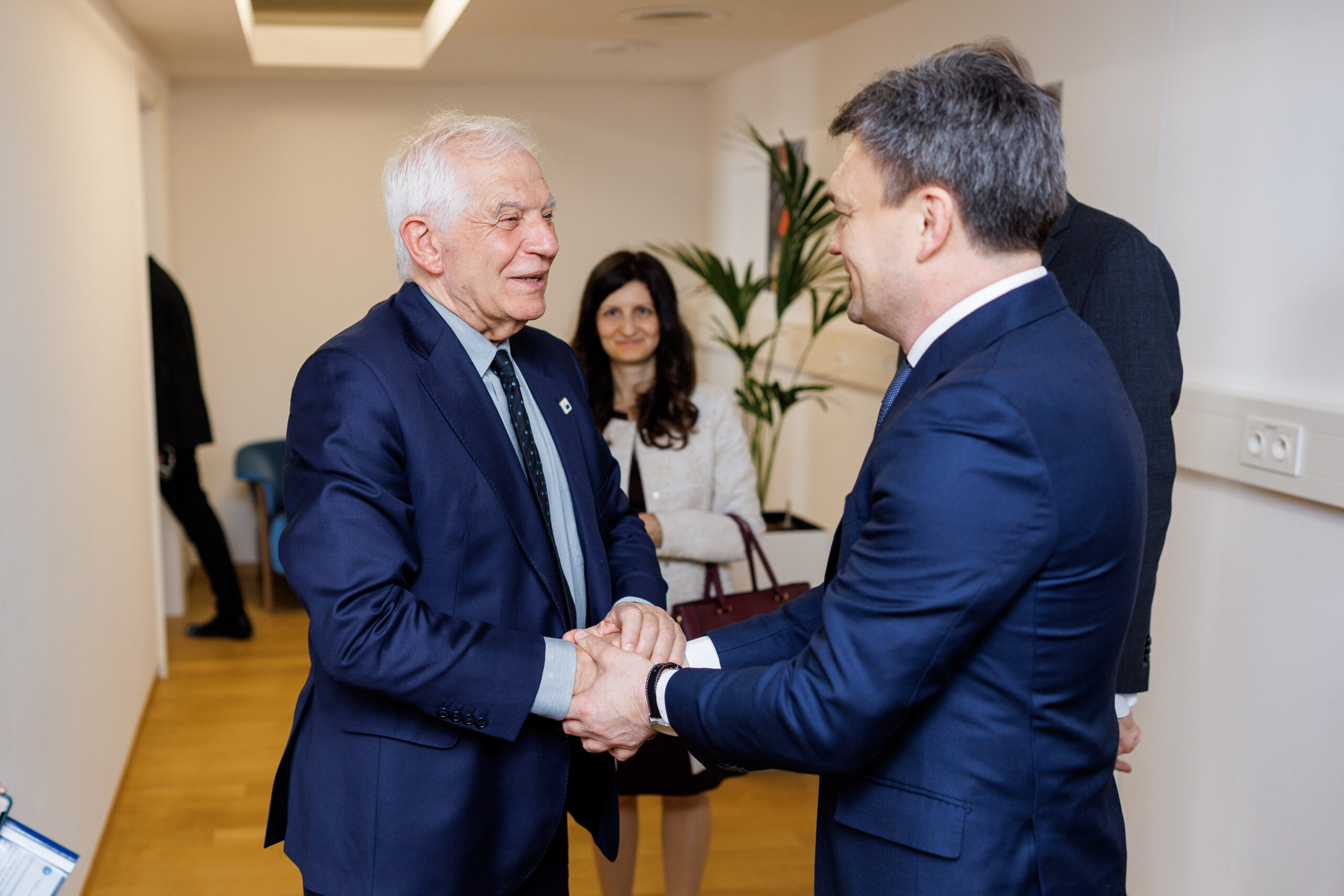 Moldova, prima țară care semnează cu UE un parteneriat în domeniul securității și apărării. Anunțul făcut de la Bruxelles