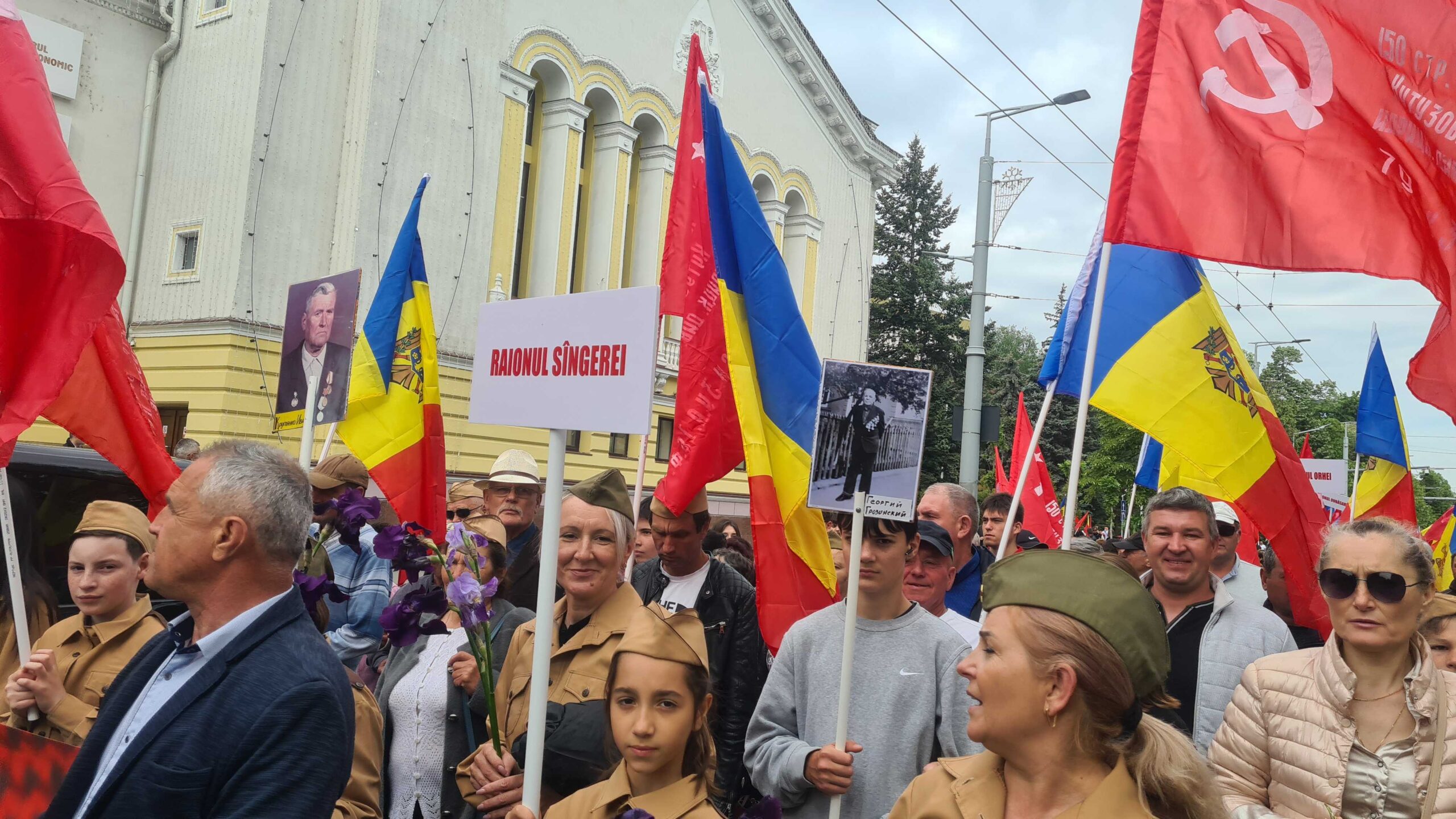 (ВИДЕО, ФОТО) 9 мая в Кишиневе: марш Победы, марш за Европу. LIVE NM