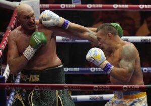 VIDEO Boxerul ucrainean Aleksandr Usik a devenit campion incontestabil la categoria grea: reacția adversarului său, britanicul Tyson Fury