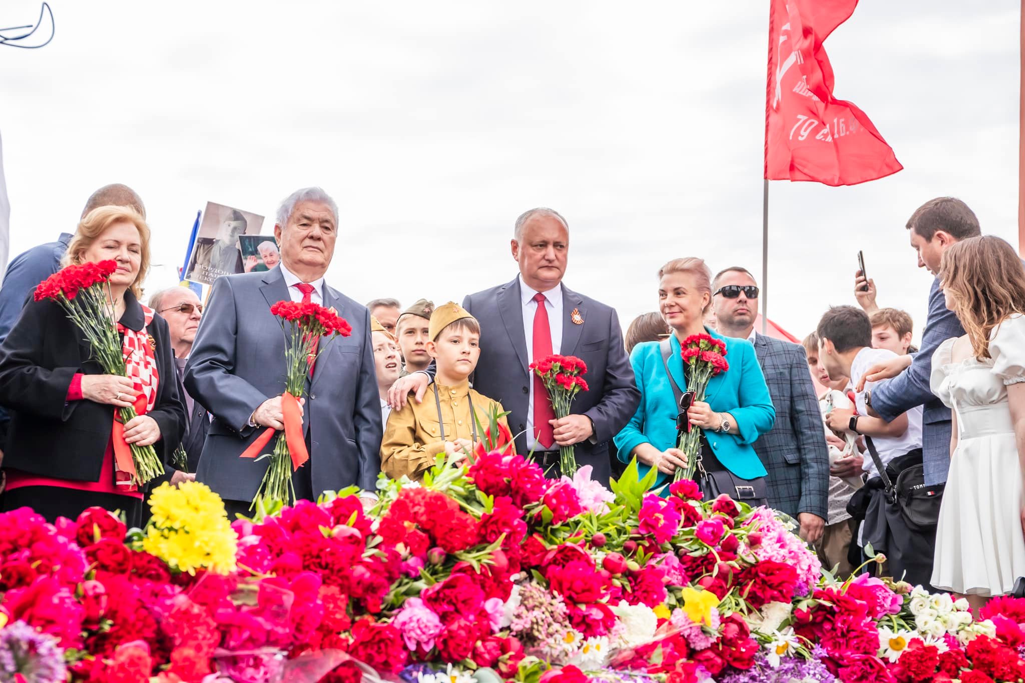 Это не наши президенты. Наш президент Путин». Как в Молдове отметили День  Победы, Европы и мира. Репортаж NM - NewsMaker