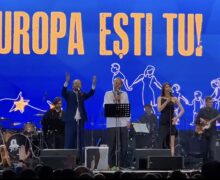 (ВИДЕО) Глава Делегации ЕС в Молдове спел рок-песню на стихи Григоре Виеру