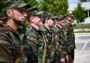 В Молдове начались учения резервистов. Их знакомят с техникой и оружием Национальной армии