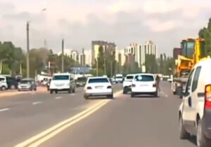 (ВИДЕО) В Кишиневе водителя, который чуть не спровоцировал аварию, оштрафовали на 3 тыс. леев