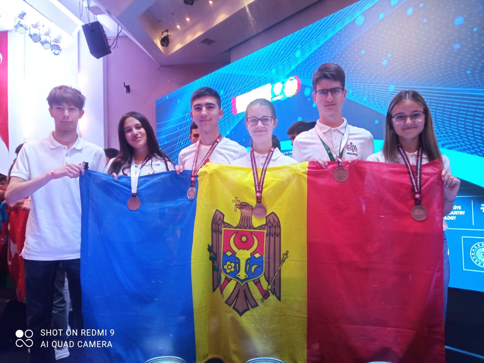 Argint și bronz pentru 5 elevi din Chișinău: au participat la olimpiada de matematică, în Turcia FOTO