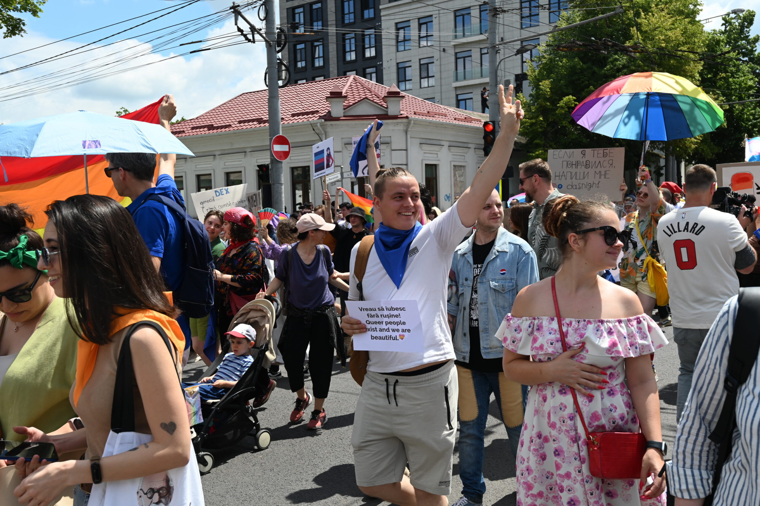 (FOTOREPORTAJ) Cum a fost la marșul în susținerea comunității LGBT