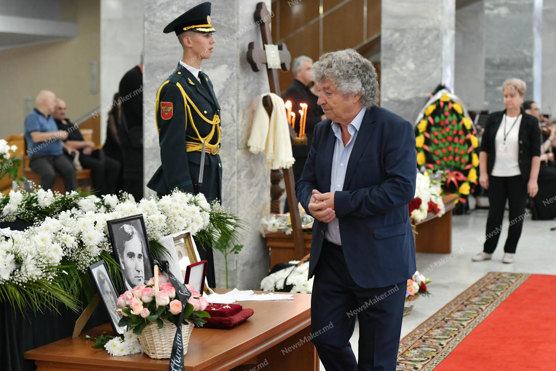 (ФОТО) В Кишиневе прошла церемония прощания с Вангели и траурный марш. Фоторепортаж NM