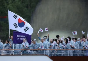 На церемонии открытия Олимпиады Южную Корею перепутали с Северной. Министерство спорта Южной Кореи потребовало встречи с главой МОК