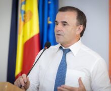 „Dumnezeu nu bate cu bățul!” Tarlev, deși e supărat pe CEC, merge din nou la ei să depună actele pentru prezidențiale, doar că din partea Partidului Viitorul Moldovei