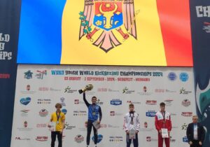 Aur, argint și bronz. Sportivii moldoveni, luptători de kickboxing oriental, au obținut 18 medalii în Ungaria 