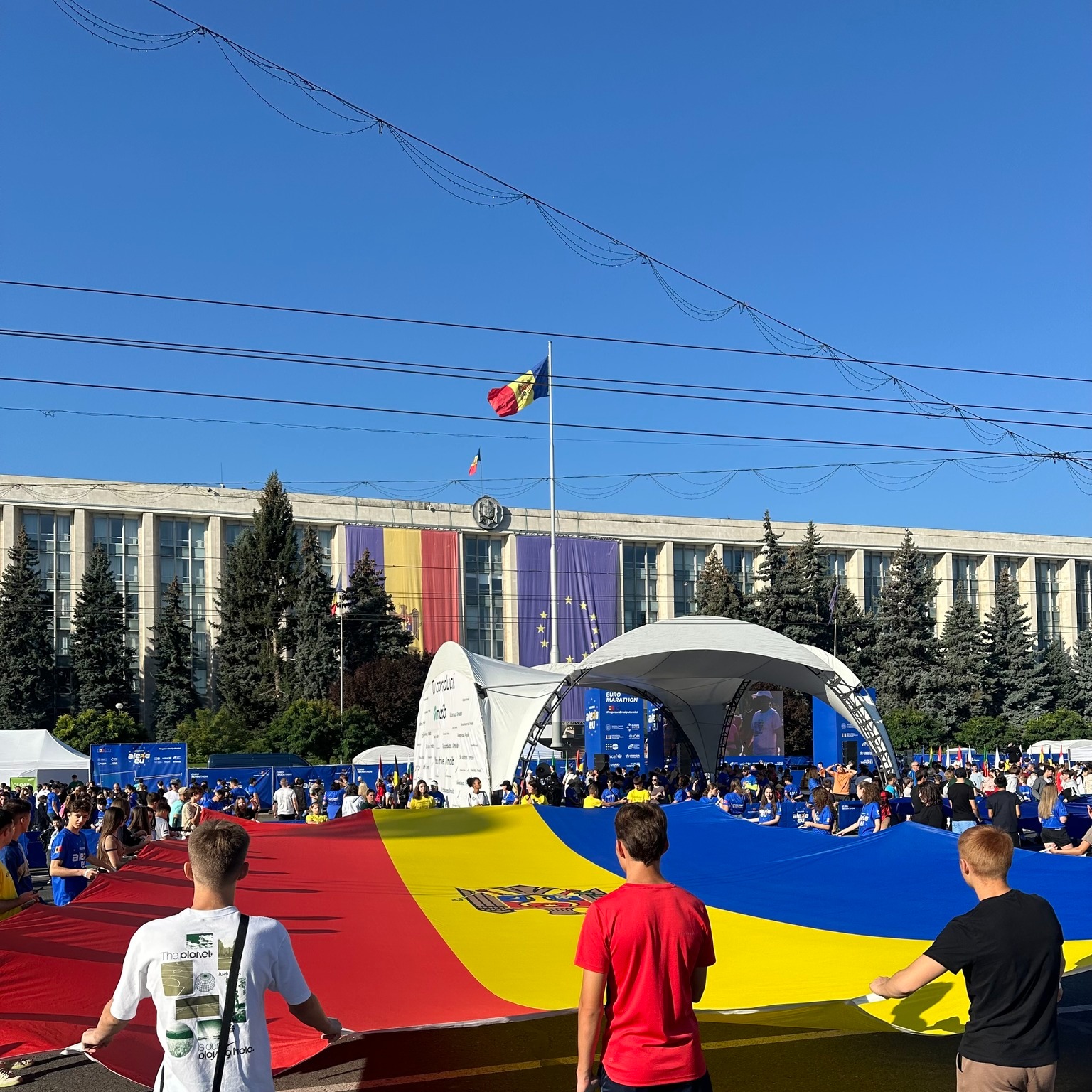 (ФОТО) В Кишиневе прошел «Евромарафон». В нем приняли участие более 5 тыс. человек