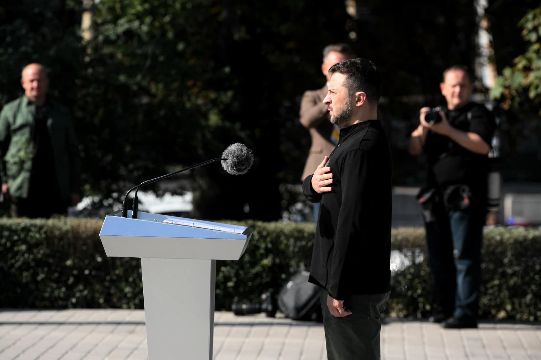 „Poziția noastră rămâne constantă - Crimeea este Ucraina”. Grosu a participat la inaugurarea unui memorial, la Kiev FOTO