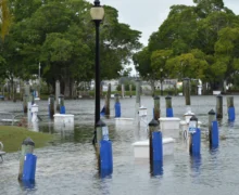 Avertisment dur în Florida, pentru cei care refuză să se evacueze din calea uraganului: „Scrieți-vă numele pe mână sau picior, ca să fiți identificați”