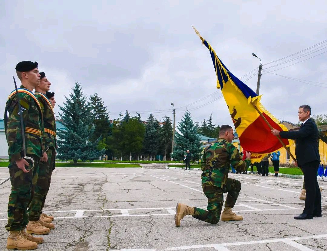 Primii 19 militari moldoveni care participă la operațiunea UE în Bosnia și Herțegovina - detașați. Nosatîi: „Vor îndeplini misiunile la cel mai înalt nivel”