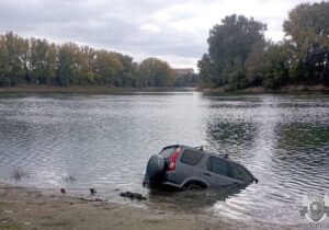 В Днестре обнаружили автомобиль с телами двух мужчин. Они пропали три дня назад