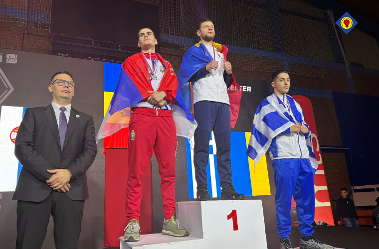 (ФОТО) Молдавские боксеры завоевали семь медалей на Чемпионате Балкан