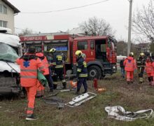 Accident grav în comuna Tohatin: cinci persoane rănite într-o coliziune între un microbuz și un autobuz