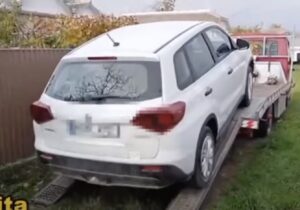 (ВИДЕО) Активистам «сети Шора» дарили автомобили. Полиция конфисковала один из них и задержала двух человек