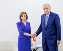 NM Espresso: Sandu a discutat cu Erdogan despre Găgăuzia, ambasadorul Rusiei a primit o notă de protest, iar fumătorii sunt tot mai strâmtorați