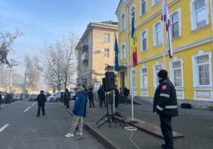 LIVE Socialiștii protestează în timp ce Curtea Constituțională examinează validarea alegerilor câștigate de Maia Sandu