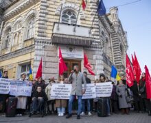 FOTO/VIDEO Socialiștii, protest în fața Primăriei Chișinău. Reacția lui Ceban: încercare de a distrage atenția de la bugetul municipal