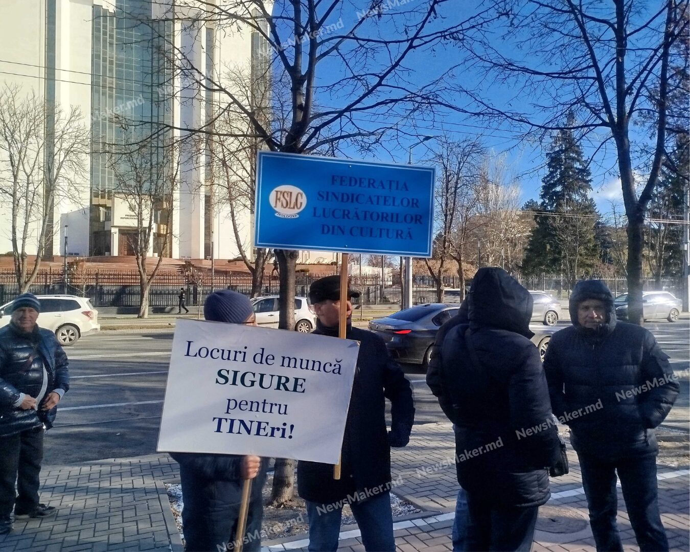 FOTO/VIDEO „Dați Cezarului ceea ce este a Cezarului”. Sindicatele au protestat în fața Parlamentului: vor salarii mai mari 