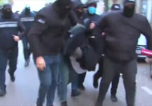 (ВИДЕО) В Грузии провели обыски в офисах оппозиционных партий